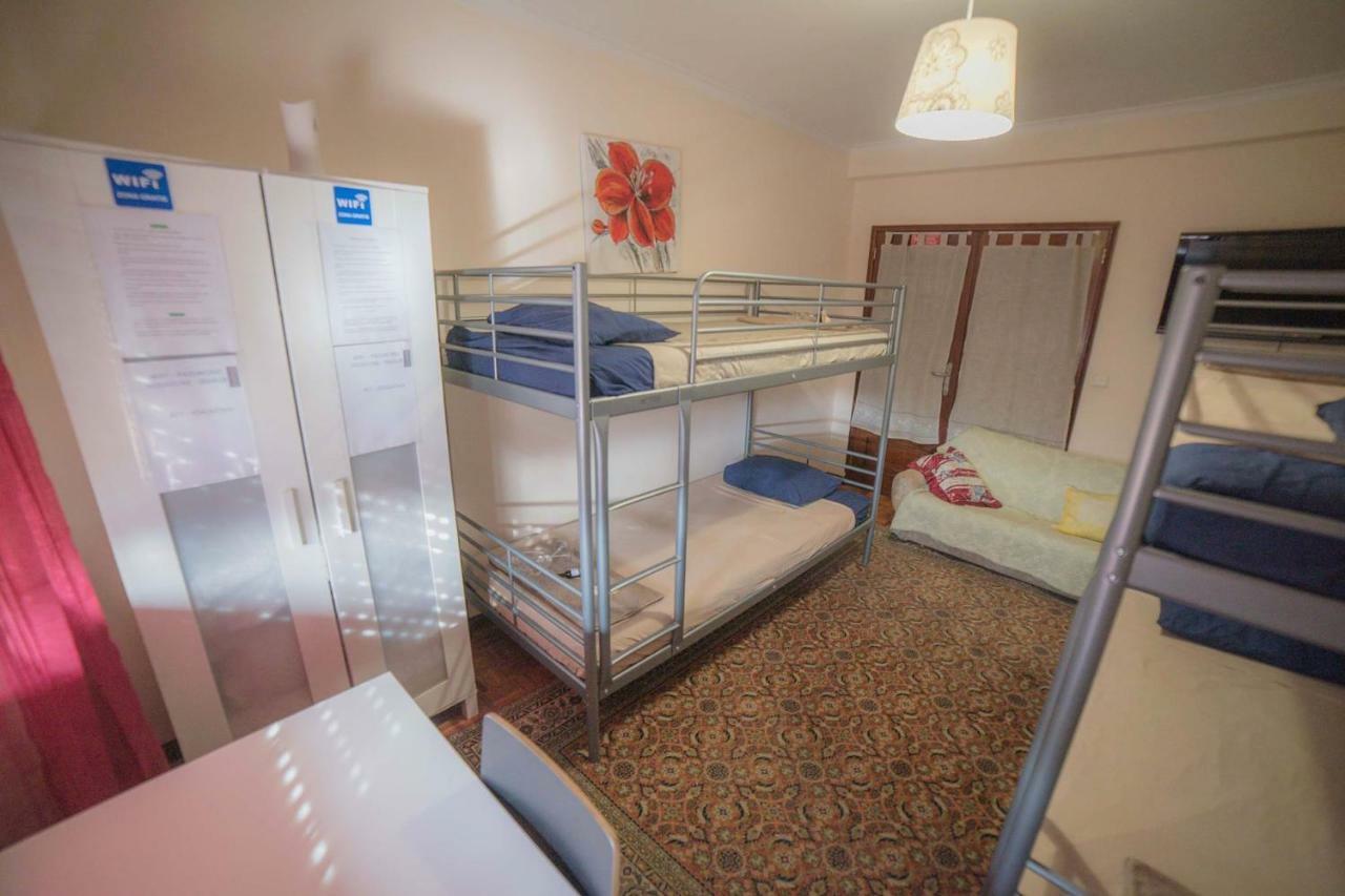 Quarto Com 4 Camas Porto Eksteriør bilde