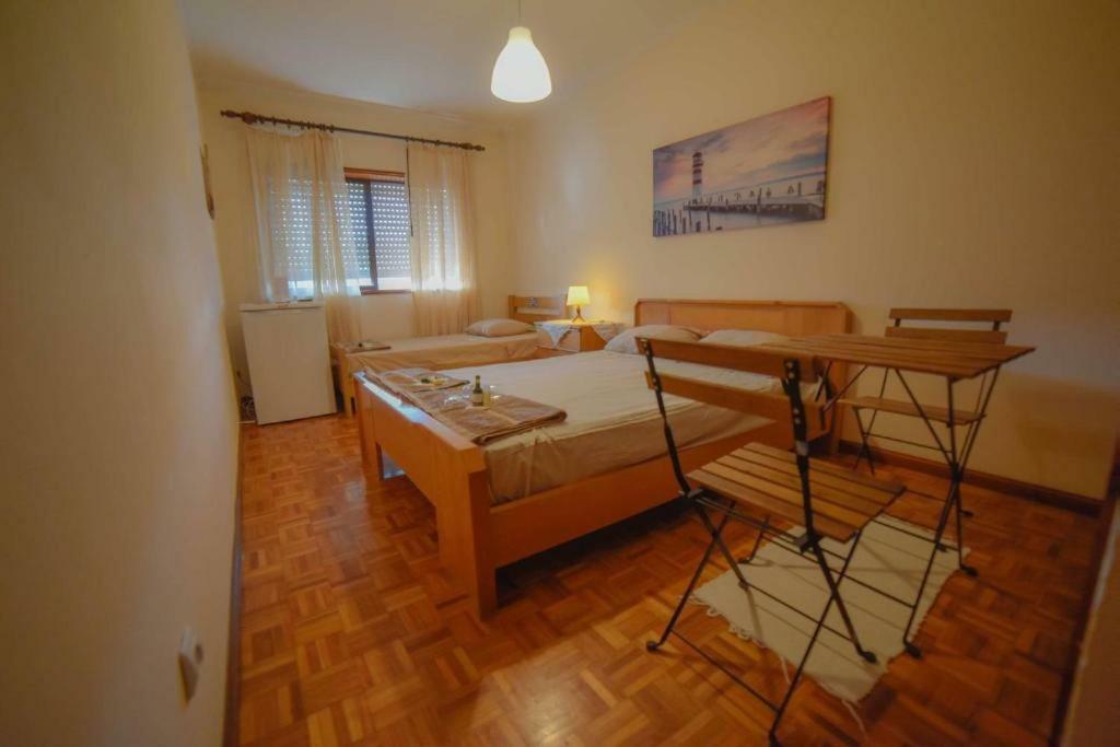 Quarto Com 4 Camas Porto Eksteriør bilde